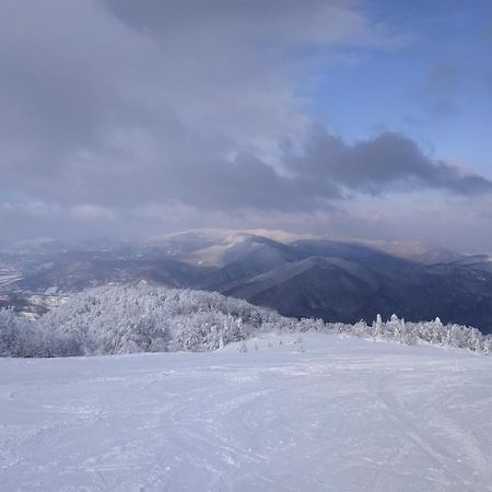 Ecolodge Novoselitsa  エクステリア 写真